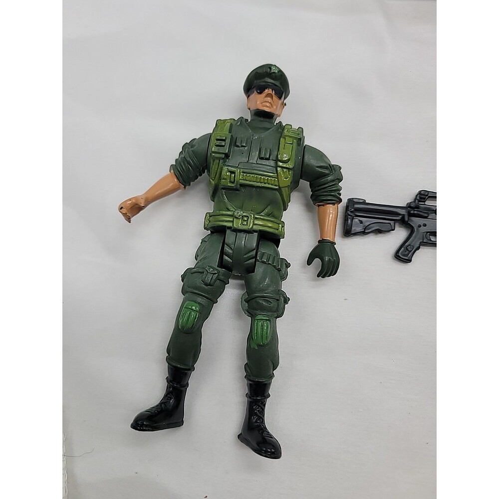 Army Figures lot of 3 - army guys Random Commandos generic joe men + Toy Weapons - Picture 10 of 14